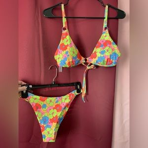 BRAND NEW-never used/perfect condition /colorful/ bikini/ MEDIUM//shein